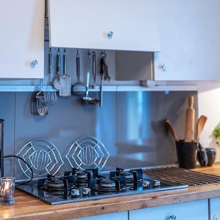 Bright Airy Spacious Apartment Паси Екстериор снимка
