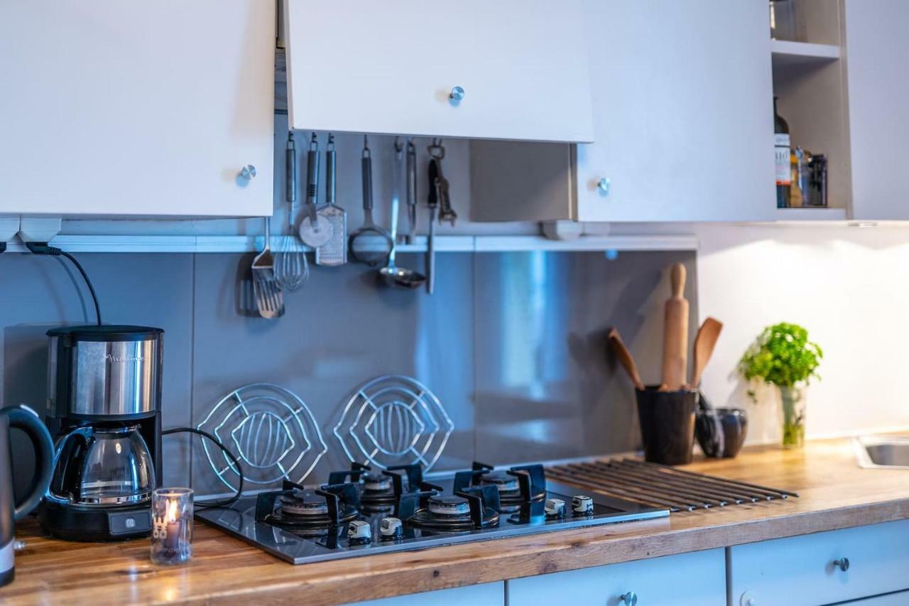 Bright Airy Spacious Apartment Паси Екстериор снимка