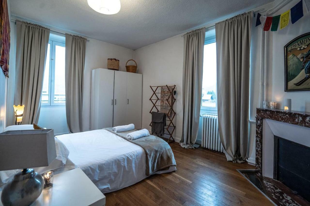 Bright Airy Spacious Apartment Паси Екстериор снимка
