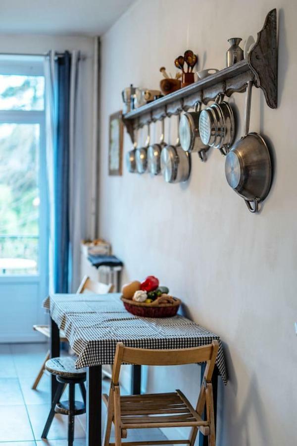 Bright Airy Spacious Apartment Паси Екстериор снимка